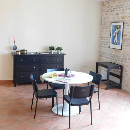 Rovinj's Flowers Apartment *